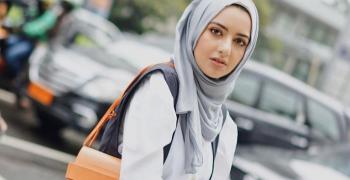 Cara Selebgram AS Summer Albarcha Mengekpresikan Diri dalam Berhijab